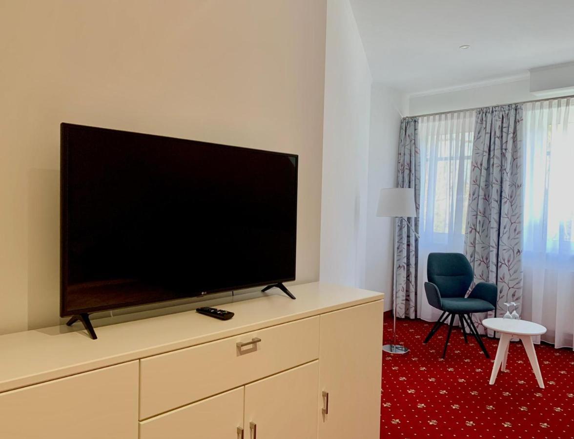 Hotel Seegarten Gmbh Barmstedt Dış mekan fotoğraf