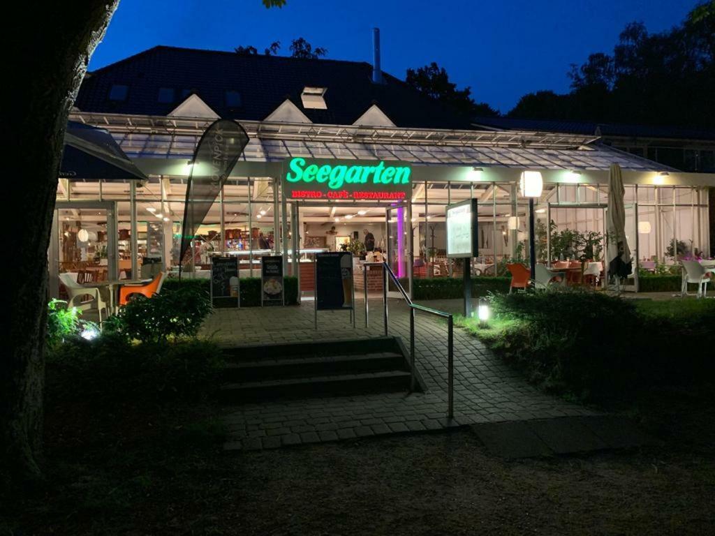 Hotel Seegarten Gmbh Barmstedt Dış mekan fotoğraf